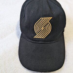 Miller Beer NBA Portland Trail Blazer SnapBack Hat Black and Gold Excellent